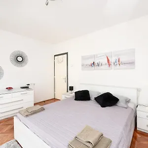 Katia Apartament
